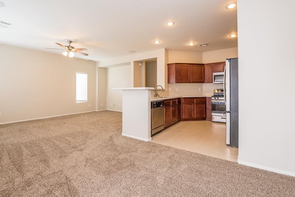 1240 Maple Pines Ave - Photo 4 of 15