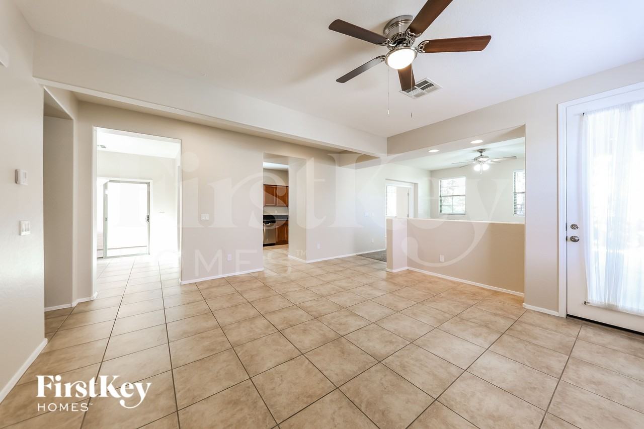 25942 N 54th Ave - Photo 2 of 16
