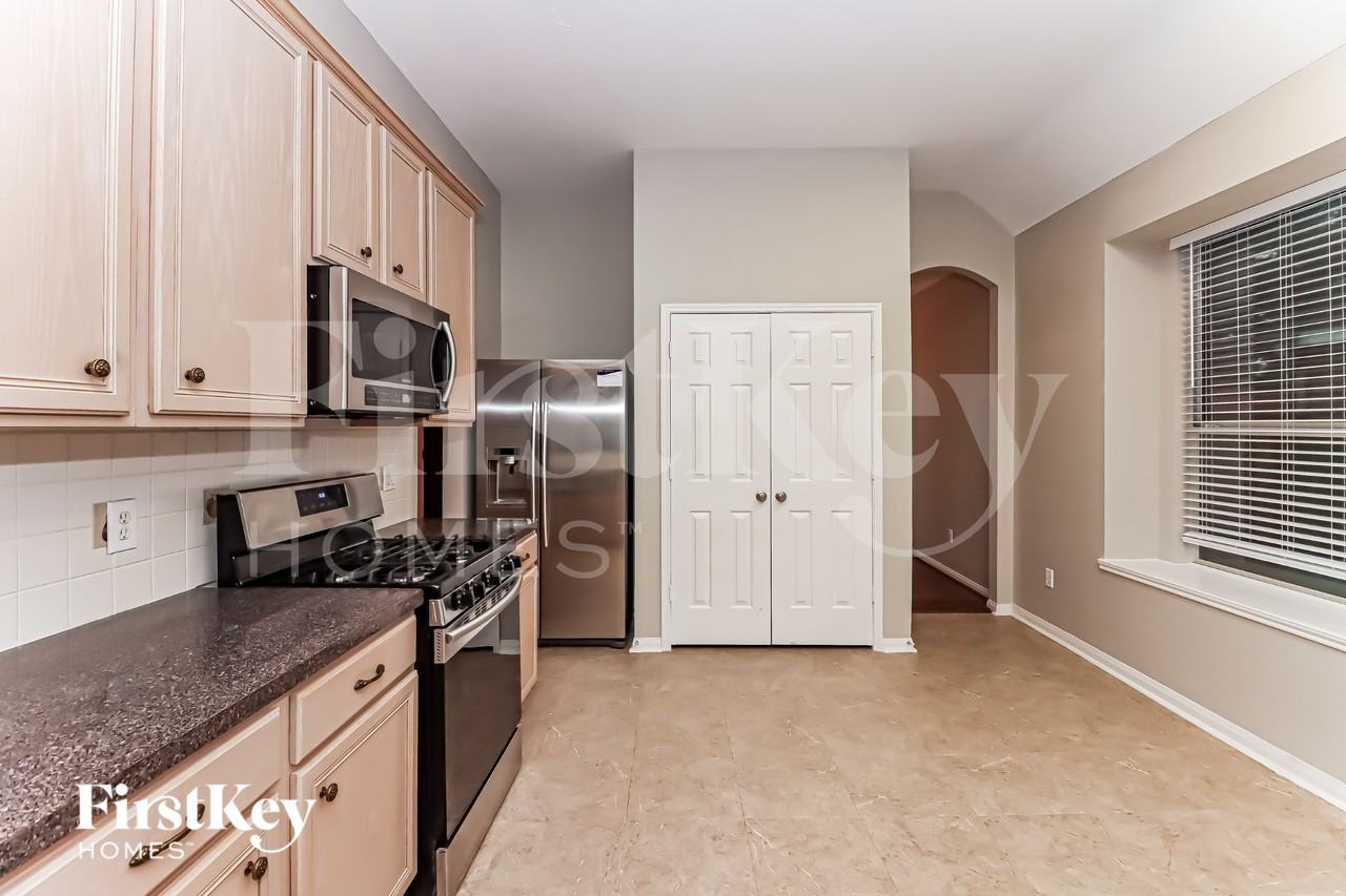 11026 Seminole Spring Ln - Photo 7 of 16