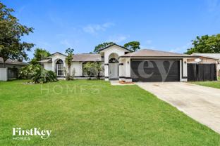 882 Trumbull St - Photo 1 of 1