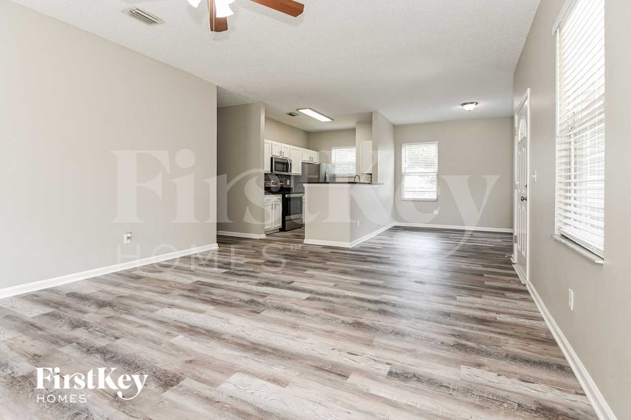 3207 Rosselle St - Photo 4 of 16