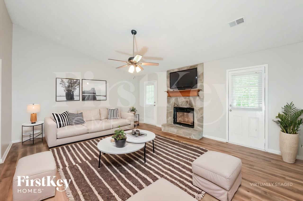 7460 Taylor Rd - Photo 4 of 19