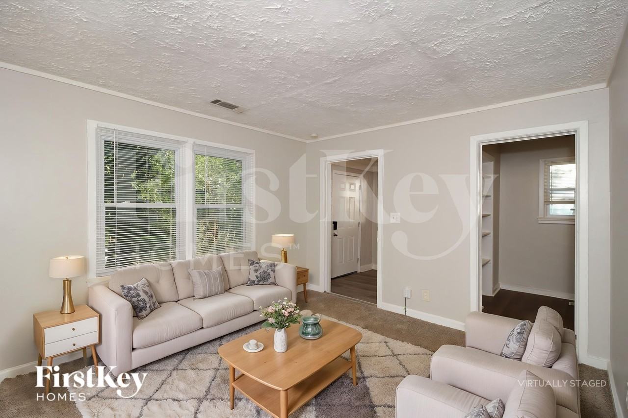 1800 Oakmont Dr Nw - Photo 4 of 18