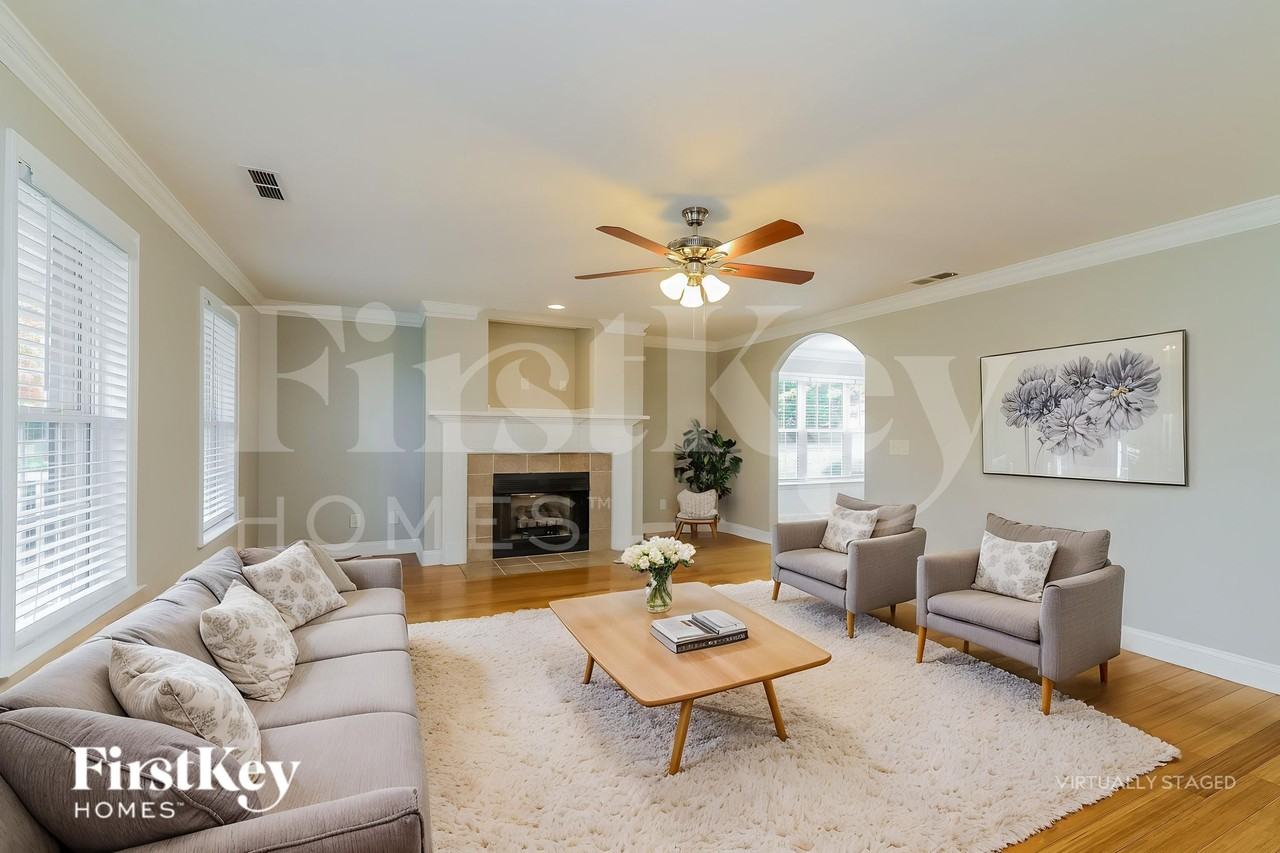 5819 Willowdale Dr - Photo 4 of 18