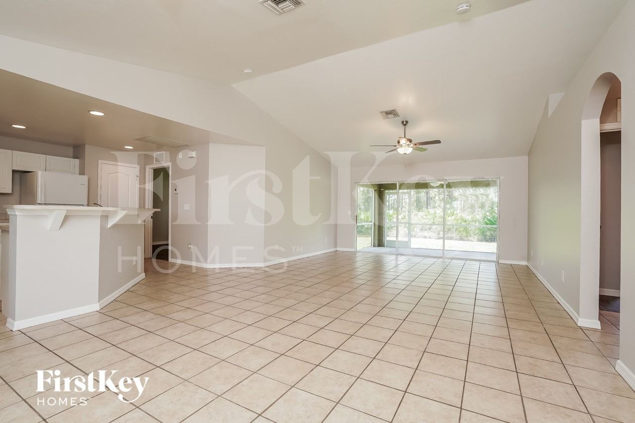 2821 45th St W - Photo 2 of 16