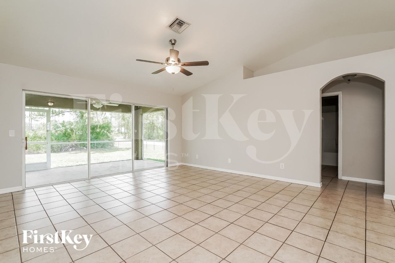 2821 45th St W - Photo 4 of 16