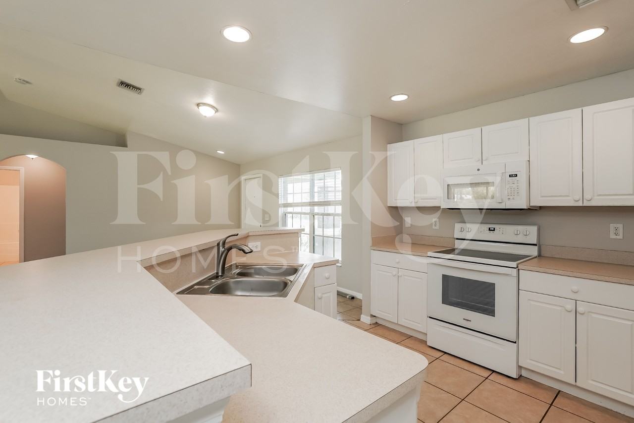 2821 45th St W - Photo 7 of 16