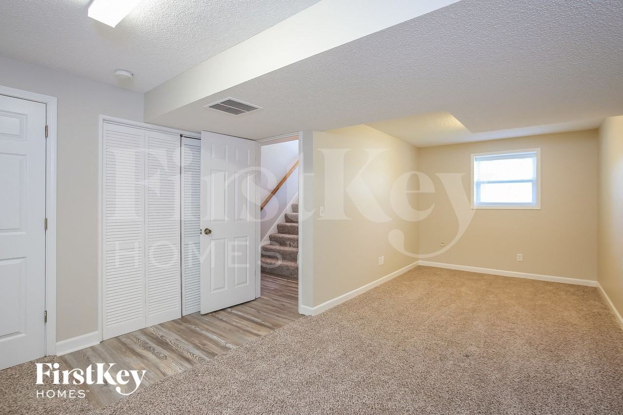 1601 Nw 79th Ter - Photo 7 of 15