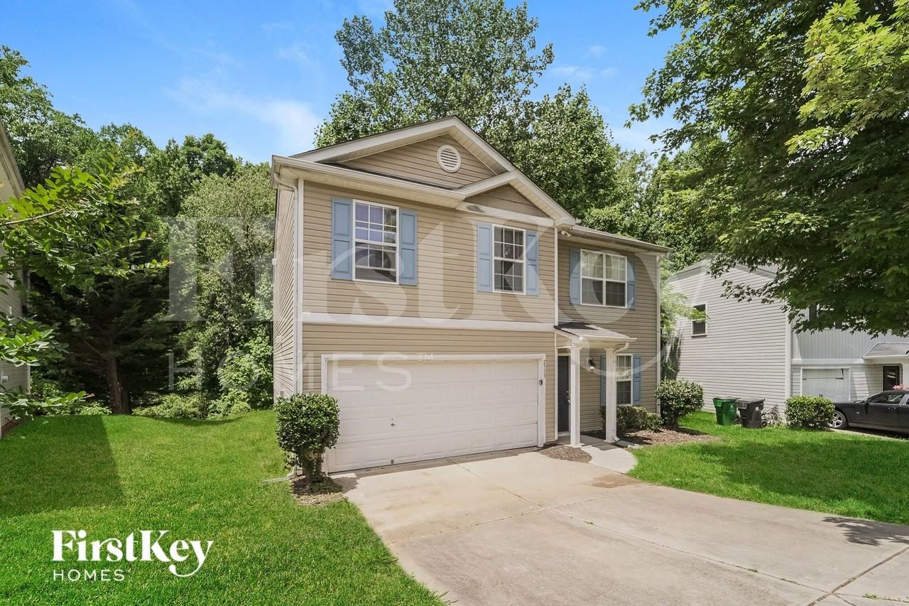 2553 Mulberry Pond Dr - Photo 2 of 16