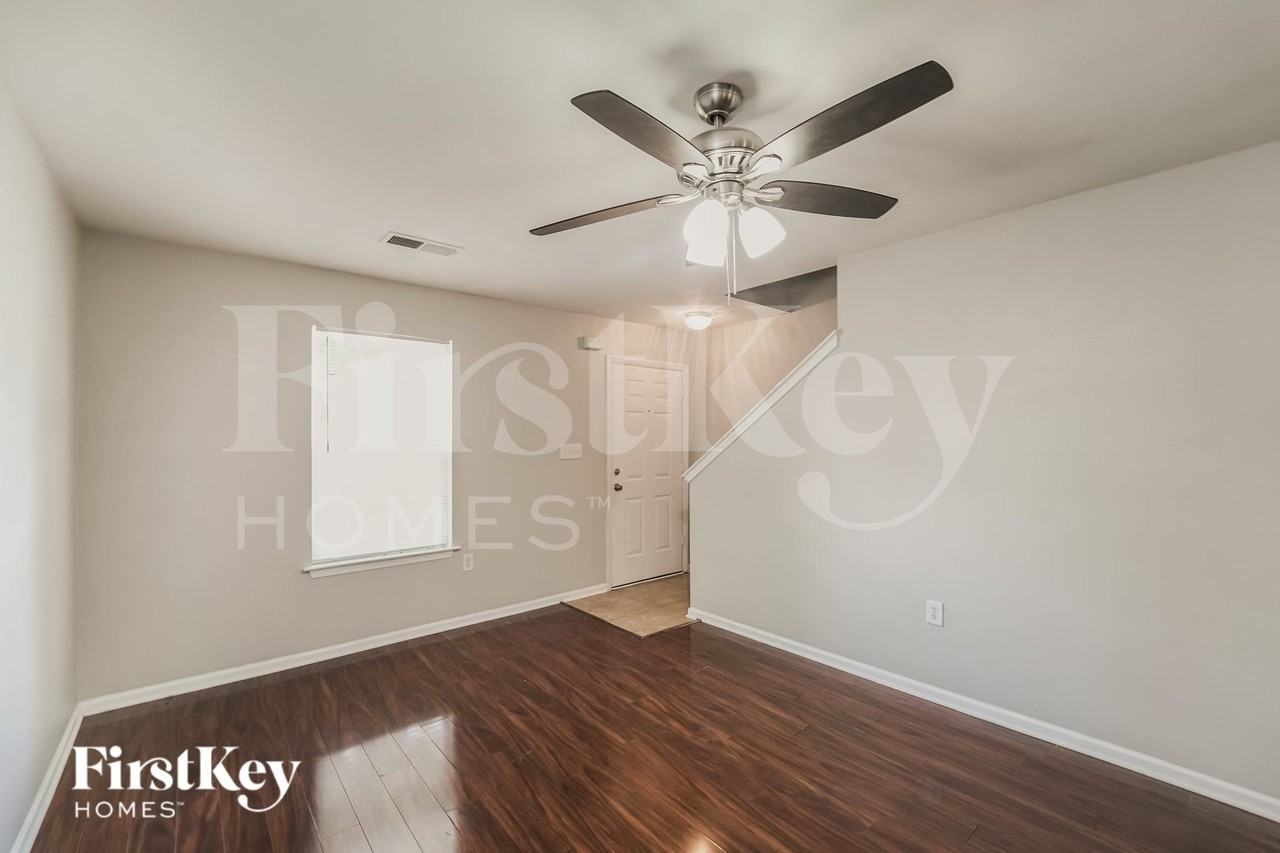 2553 Mulberry Pond Dr - Photo 3 of 16