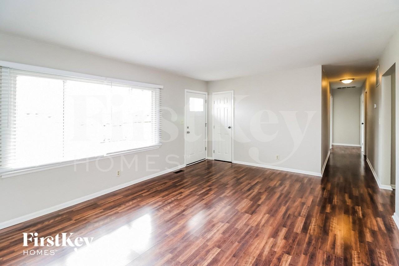 515 Brelsford Ave - Photo 3 of 15