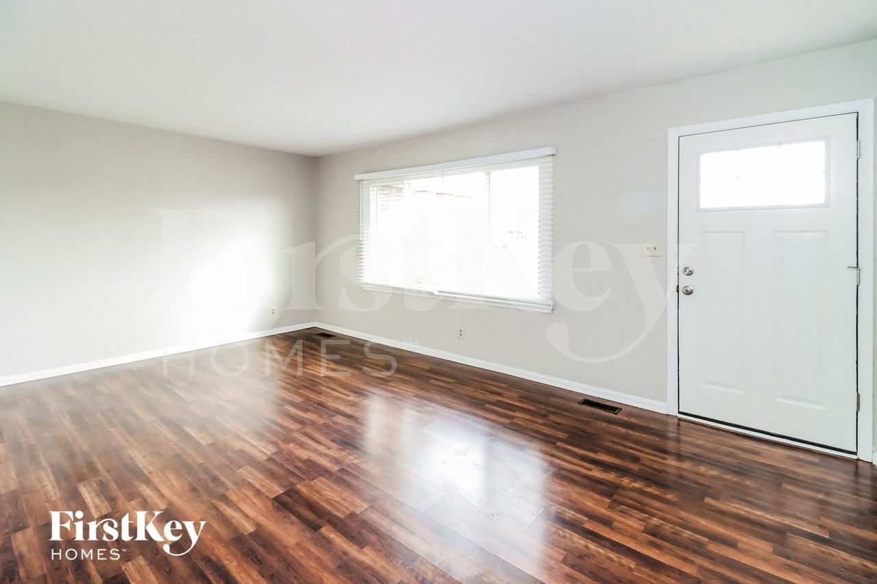 515 Brelsford Ave - Photo 4 of 15