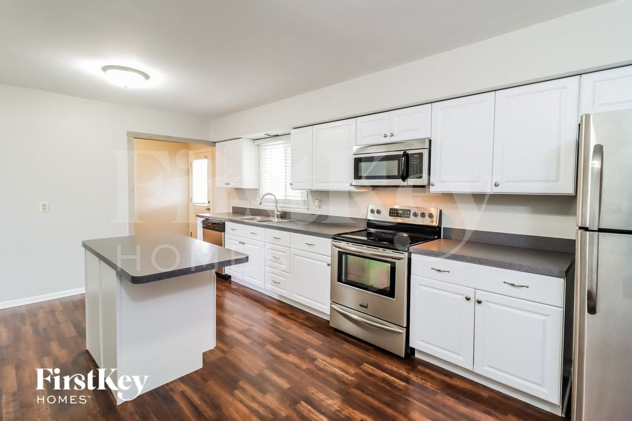515 Brelsford Ave - Photo 6 of 15