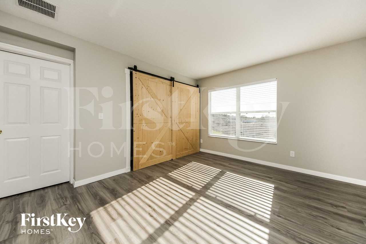 796 Lakeview Pointe Dr - Photo 7 of 15