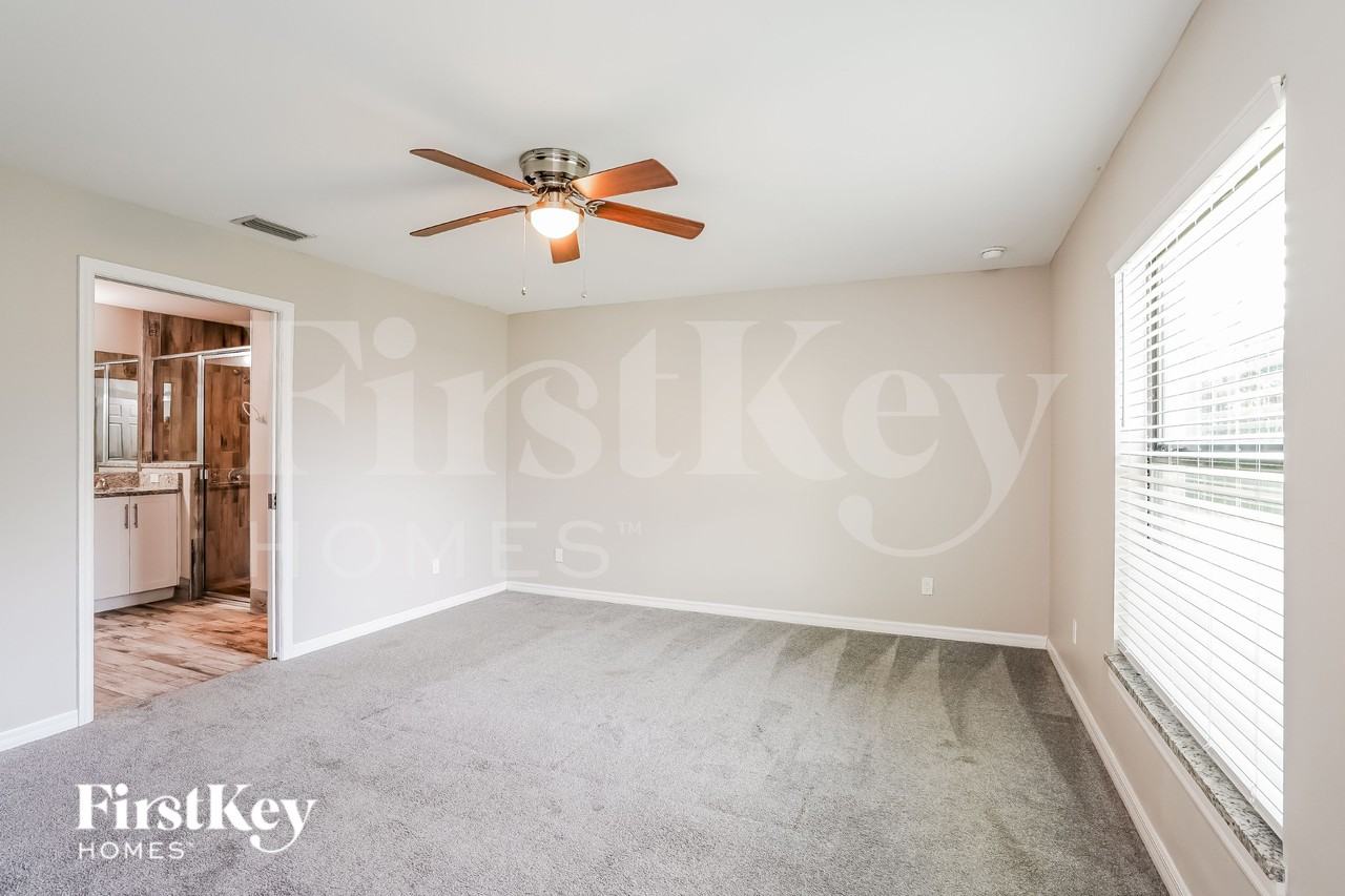 8432 Grove Rd - Photo 7 of 15