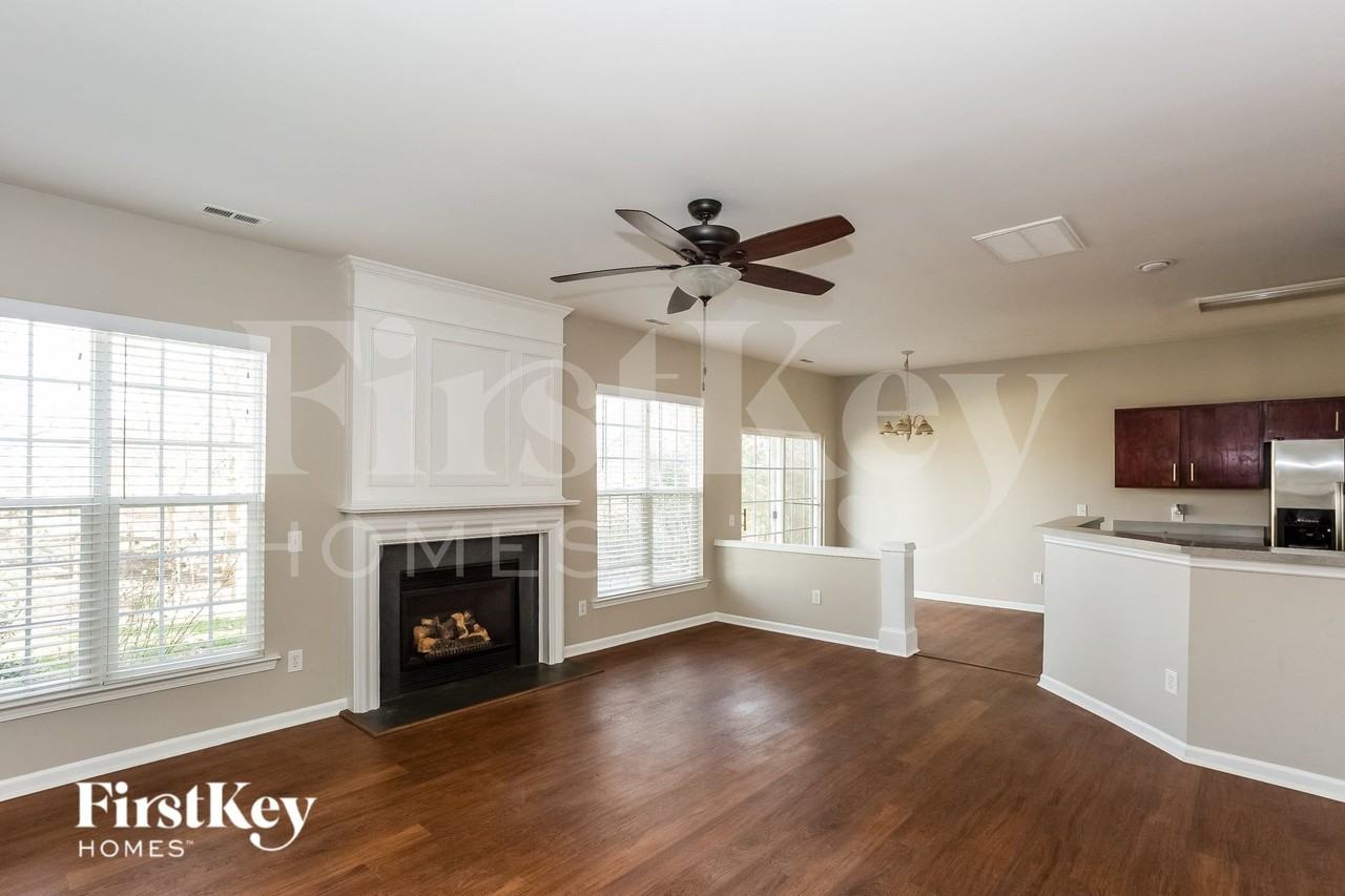 13214 Ballara Pl - Photo 4 of 15