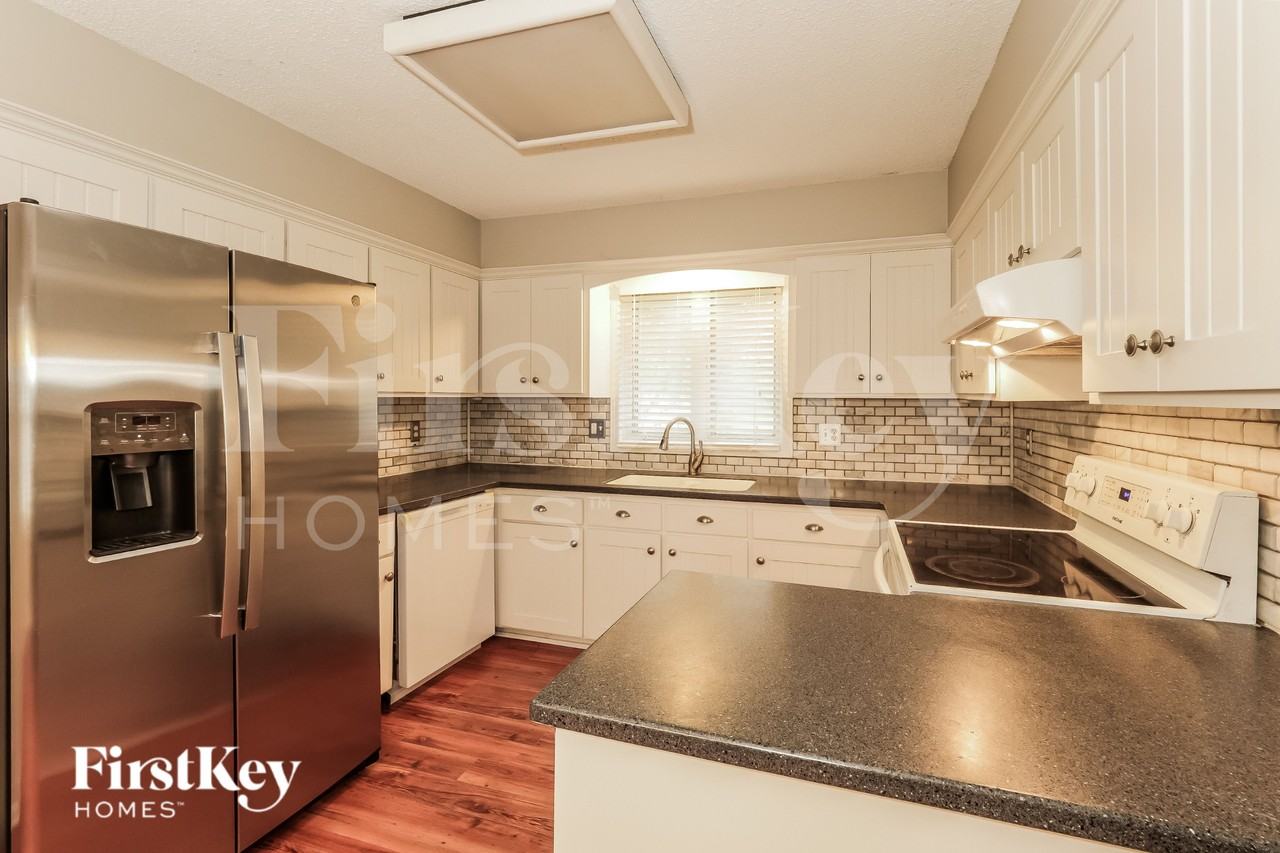 804 Ne Karapat Dr - Photo 6 of 19