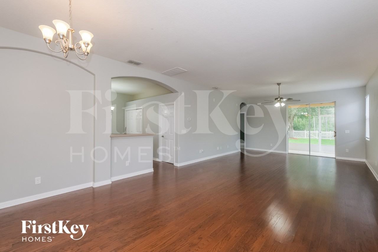7847 Foxgrove Dr - Photo 3 of 16