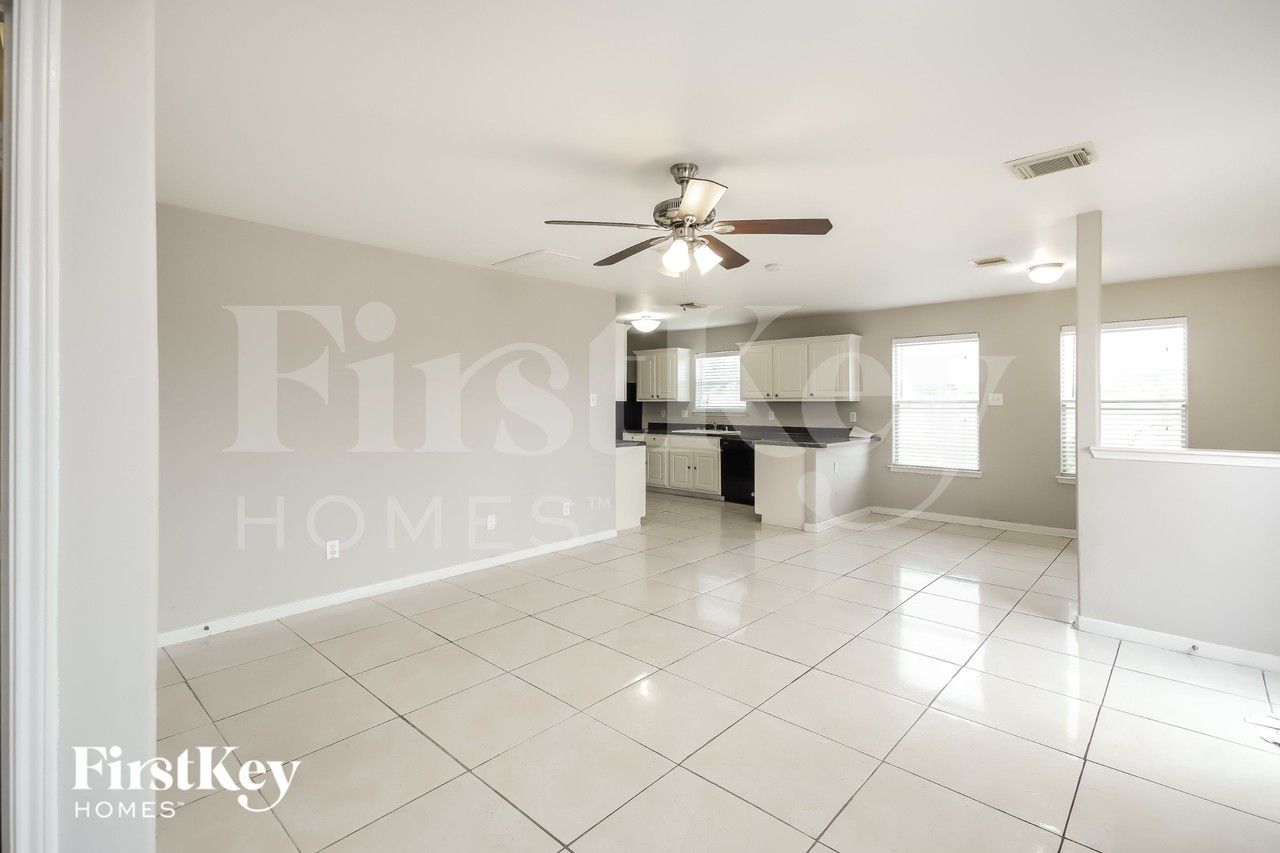 7202 Nettle Springs Ct - Photo 3 of 16