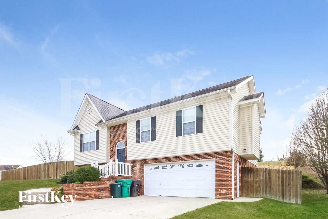 699 Hitchcock Way - Photo 2 of 15