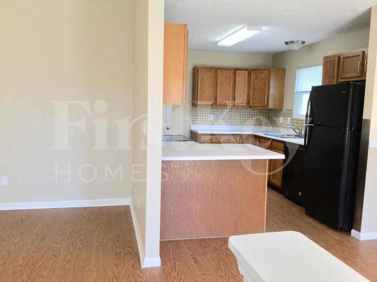 687 Bobolink Ct - Photo 5 of 26