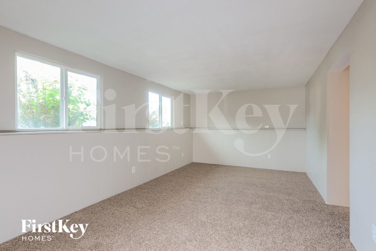 6830 Littleton Dr - Photo 6 of 16
