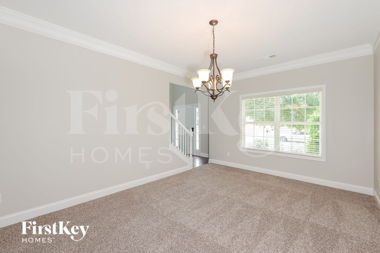 6275 Cove Creek Dr - Photo 4 of 16