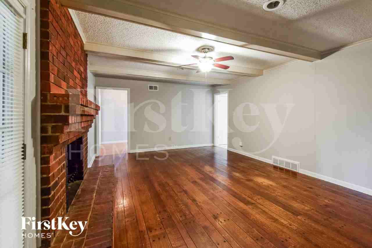 5712 Fox Bend Ave - Photo 3 of 19