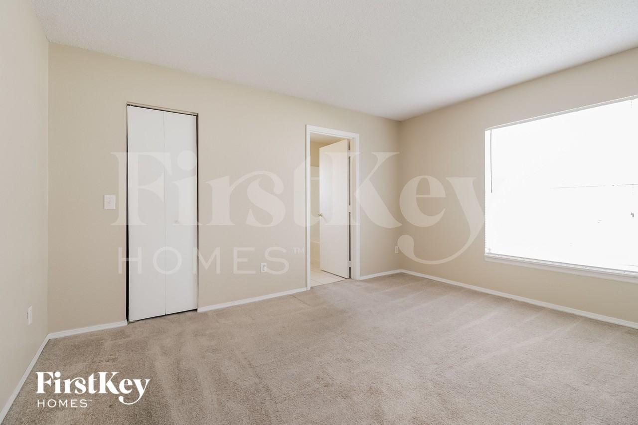 541 Albatross Dr - Photo 7 of 16