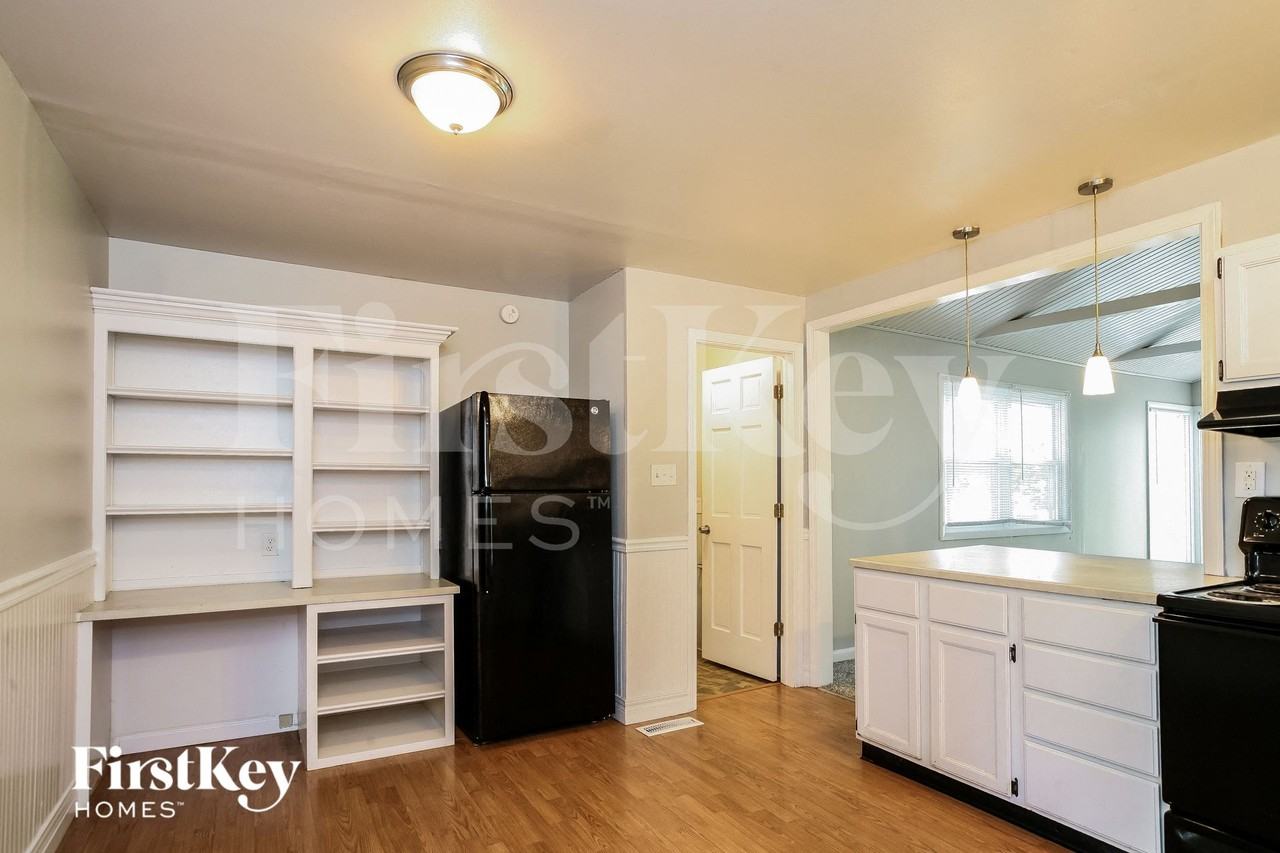 505 Vista Dr - Photo 7 of 15