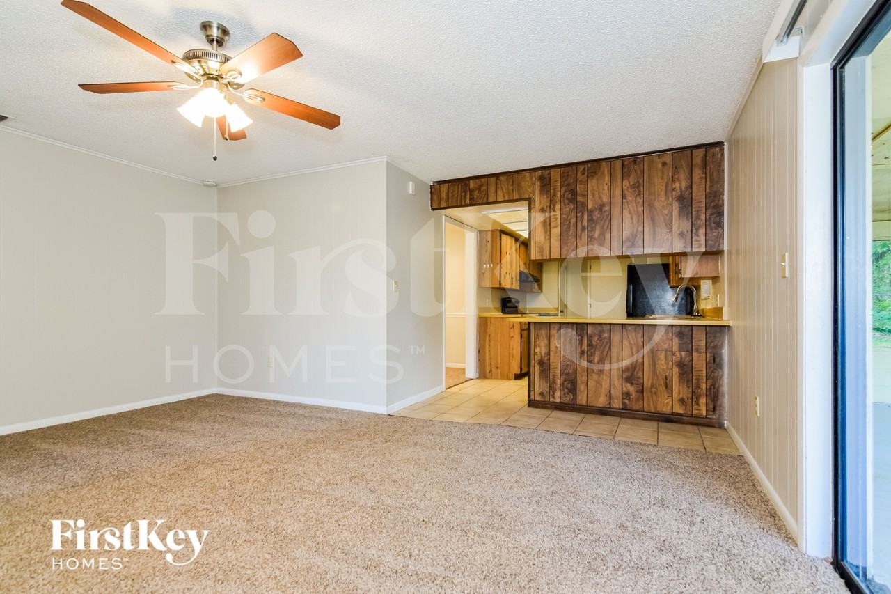 5017 Kingswood Dr - Photo 3 of 16