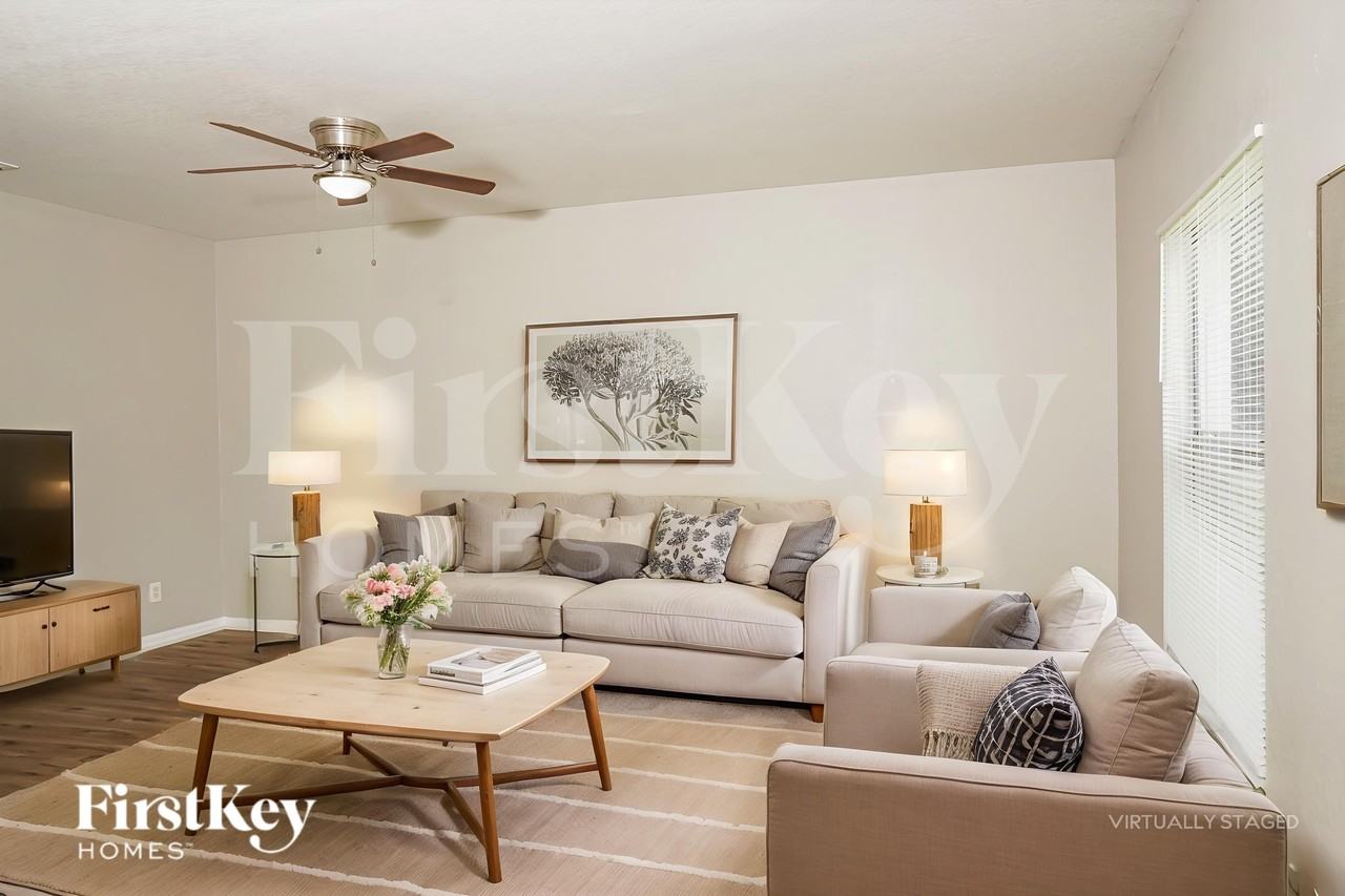 4743 Luther Ave - Photo 3 of 20