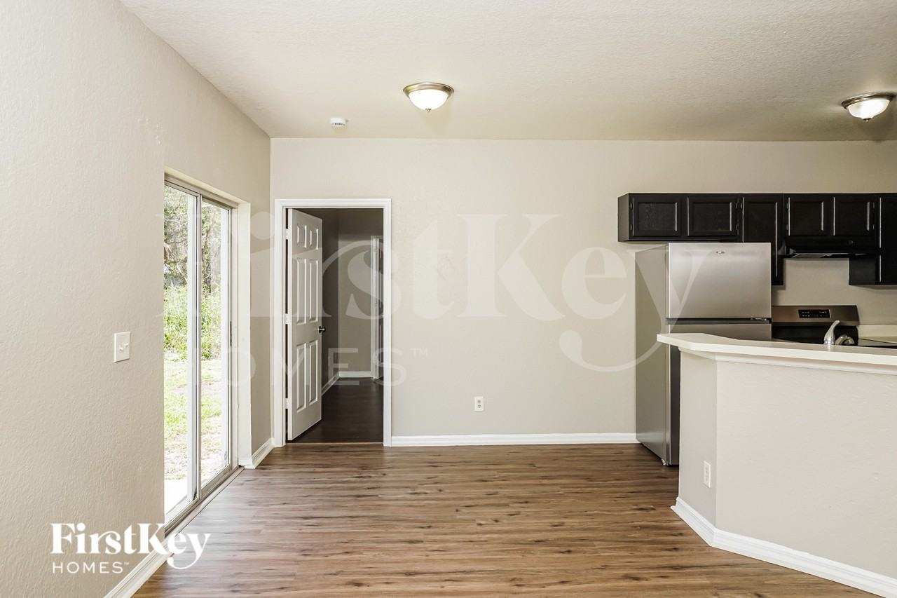 4743 Luther Ave - Photo 5 of 20