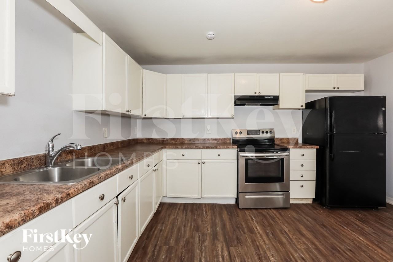 4739 E Sunland Ave - Photo 7 of 16