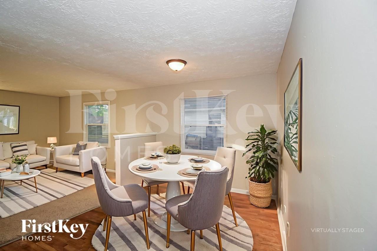 4601 N Richardt Ave - Photo 6 of 19