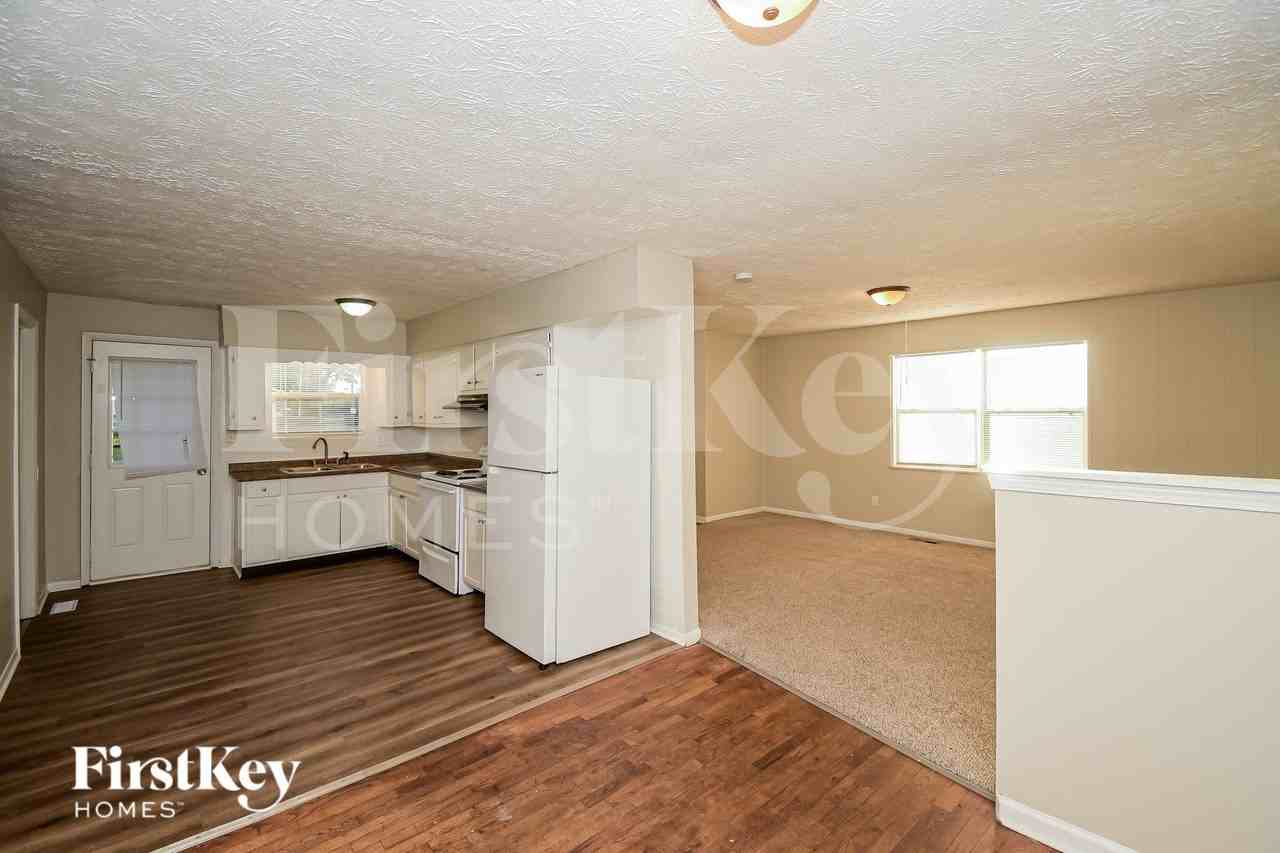 4601 N Richardt Ave - Photo 7 of 19