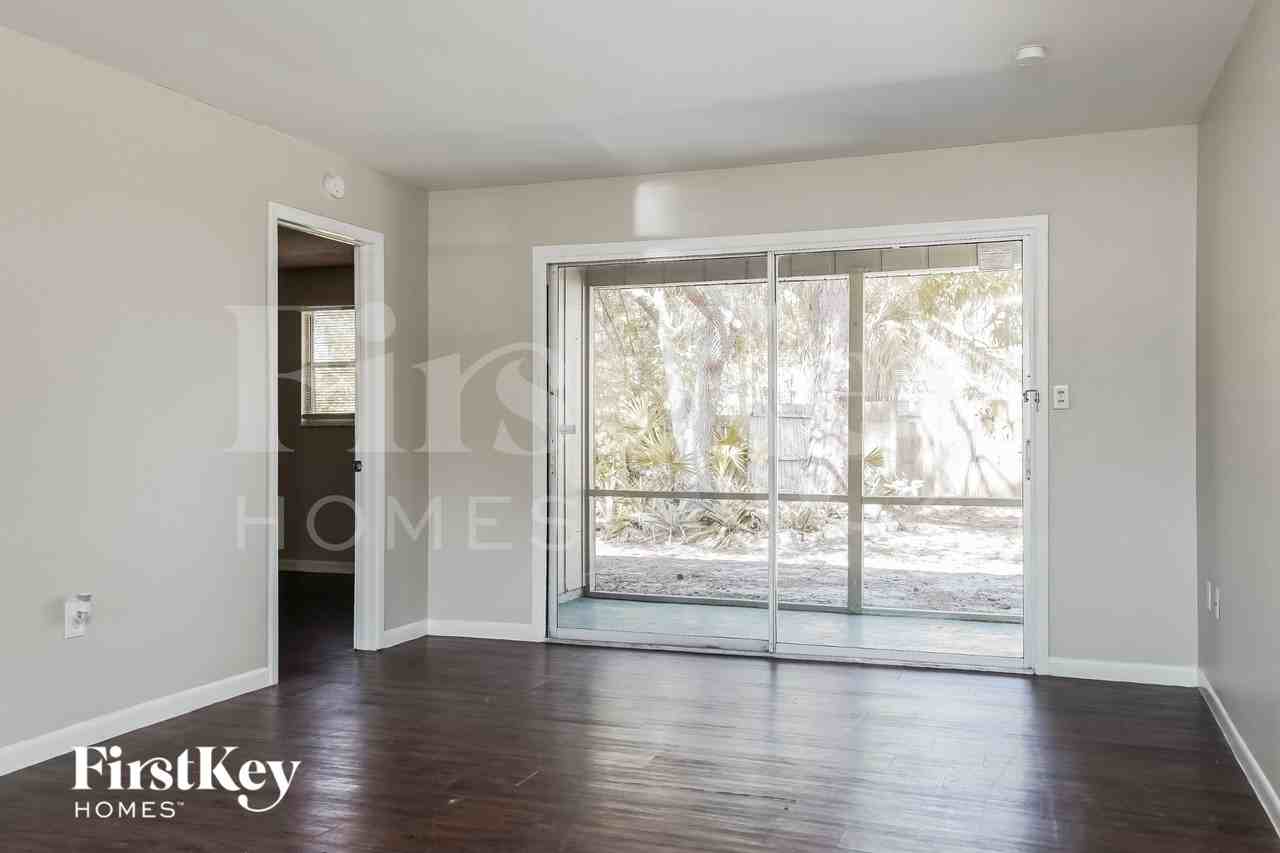 3532 Brink Cir - Photo 2 of 16