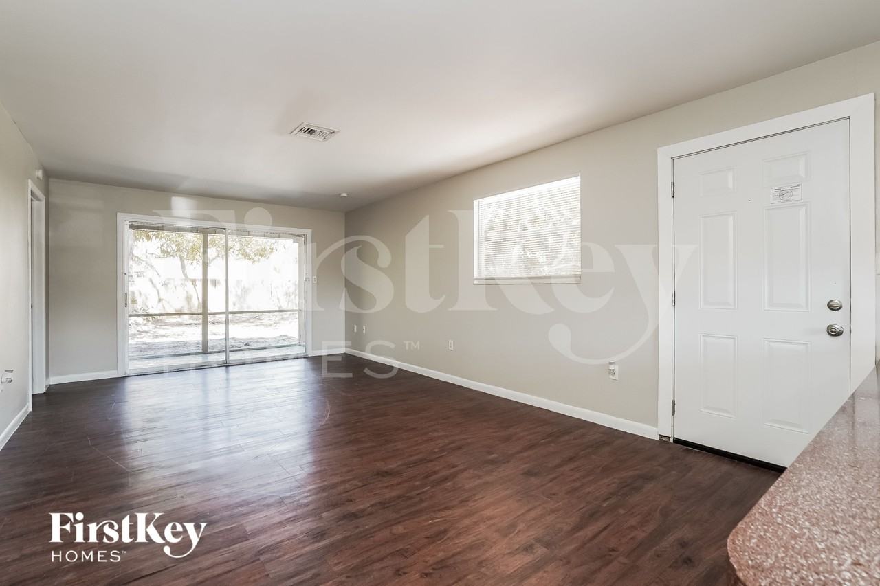 3532 Brink Cir - Photo 3 of 16