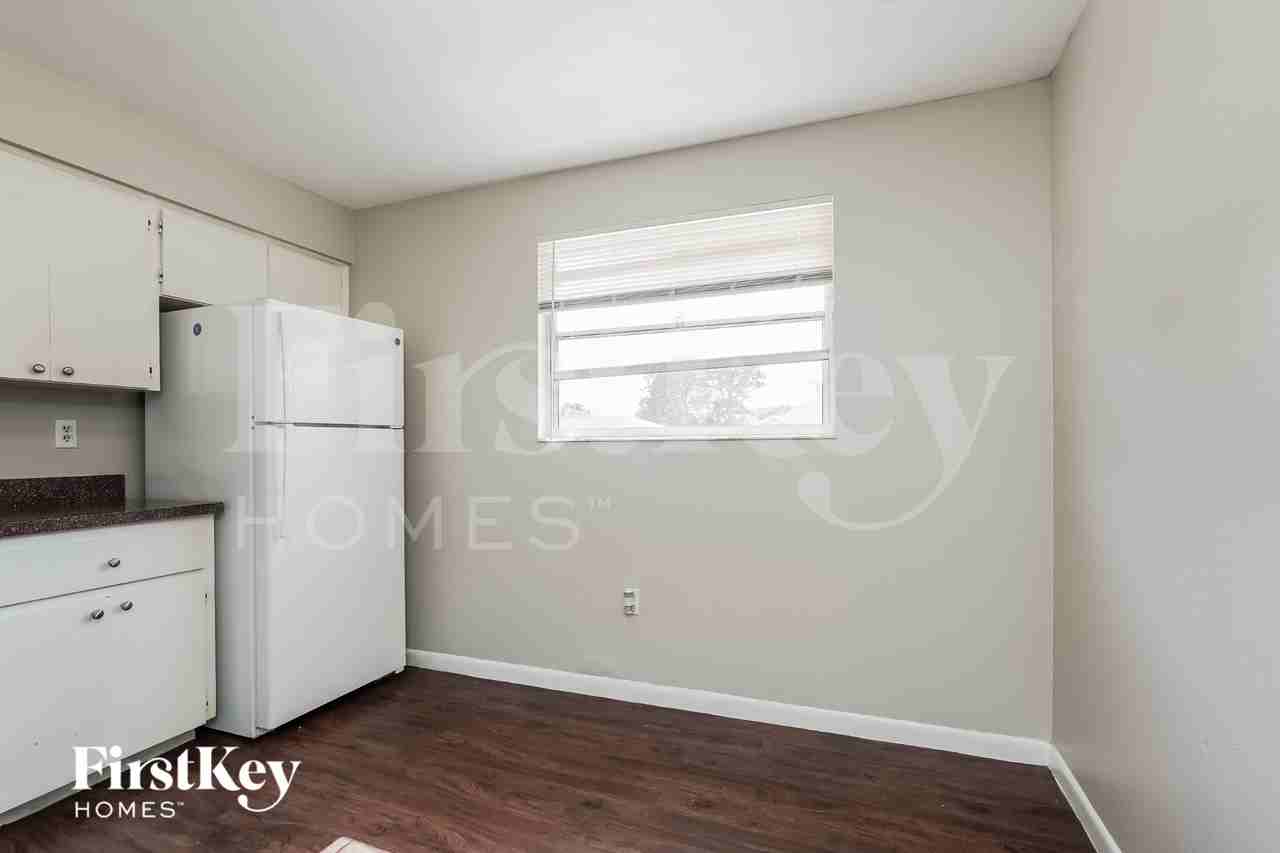 3532 Brink Cir - Photo 5 of 16