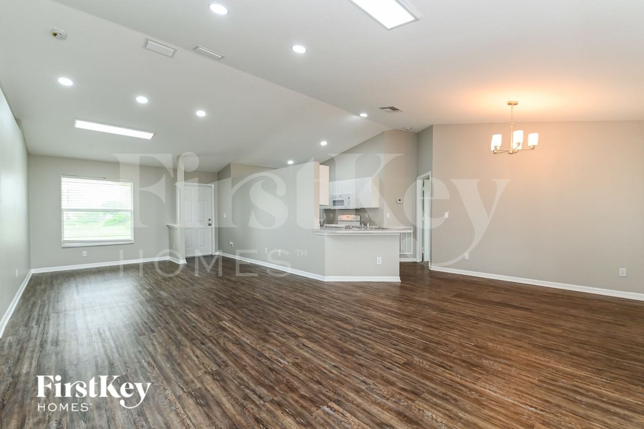 3505 8th St Sw - Photo 3 of 16