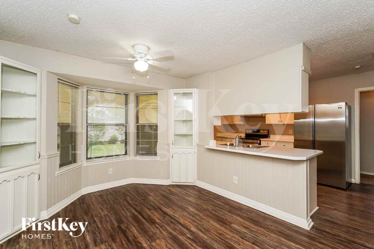 3417 Willowcrest Dr - Photo 5 of 19