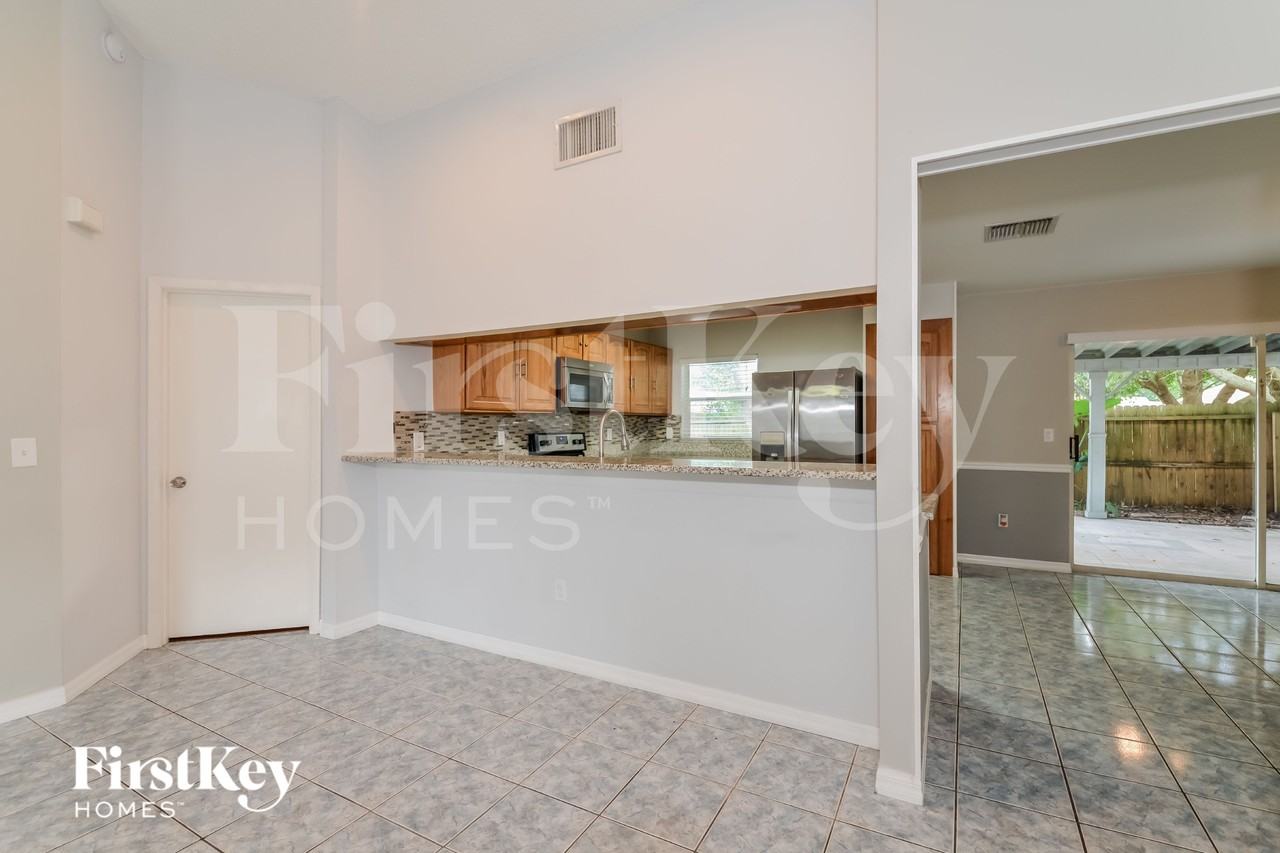 316 Crayford Pl - Photo 5 of 16
