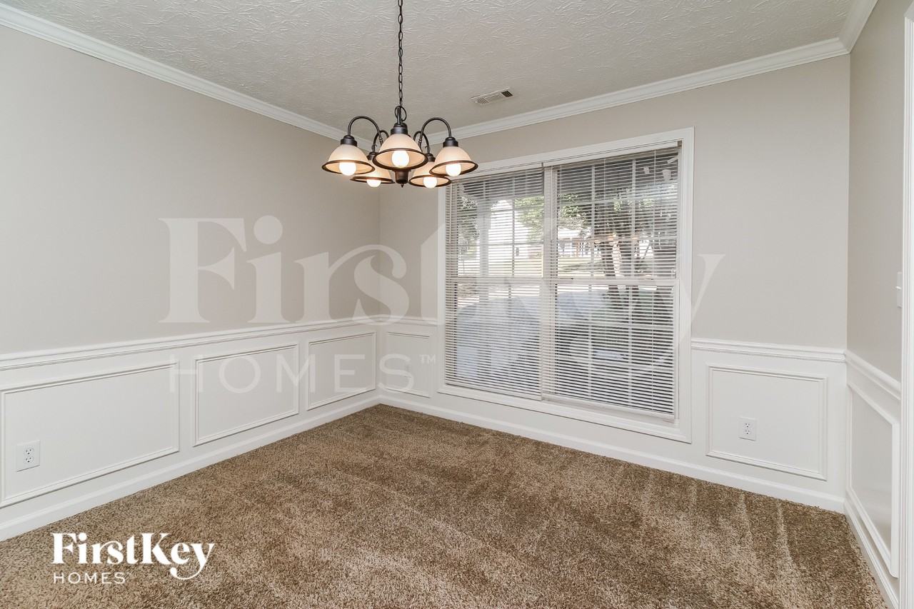 230 Trelawney Dr - Photo 4 of 19