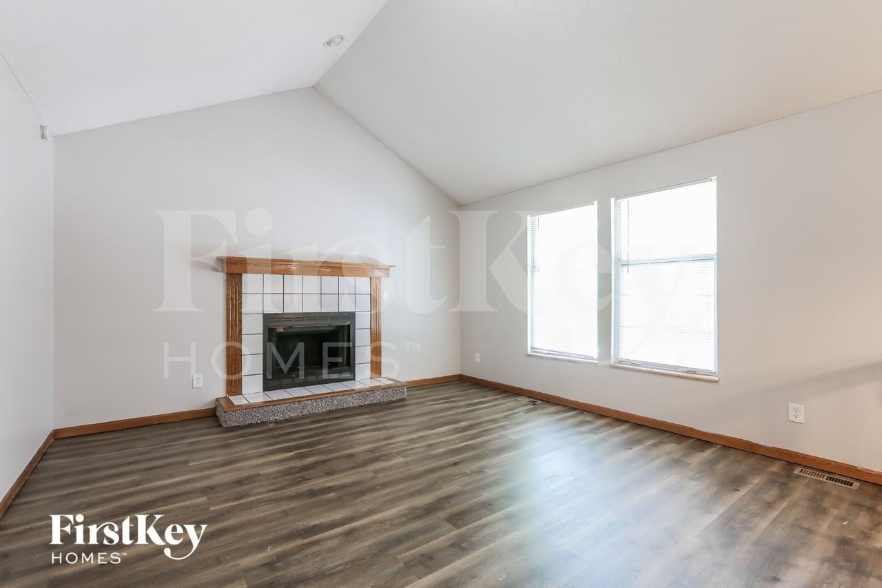 211 Apple Blossom Ln - Photo 4 of 15