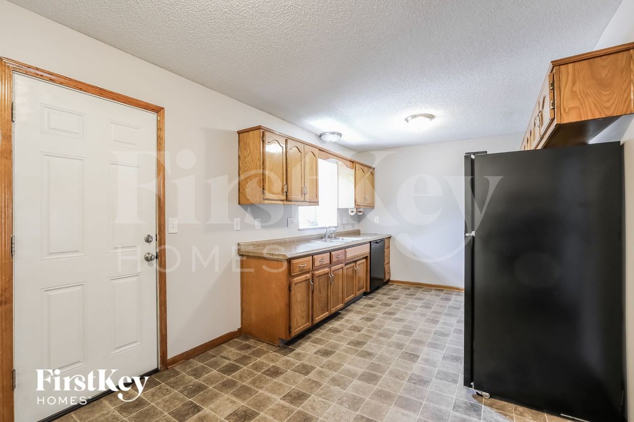 211 Apple Blossom Ln - Photo 5 of 15