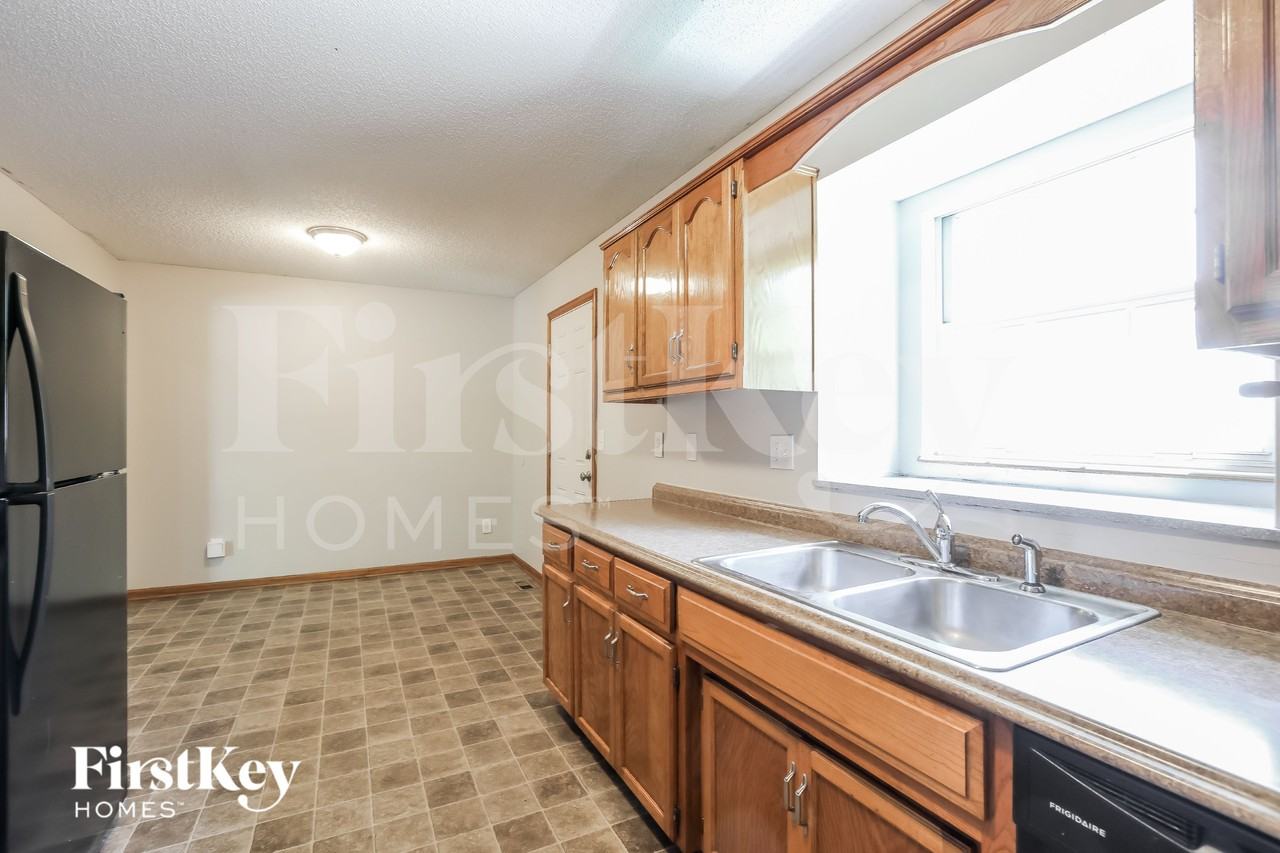 211 Apple Blossom Ln - Photo 6 of 15