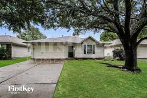 featured image of 19943 Crested Hill Ln