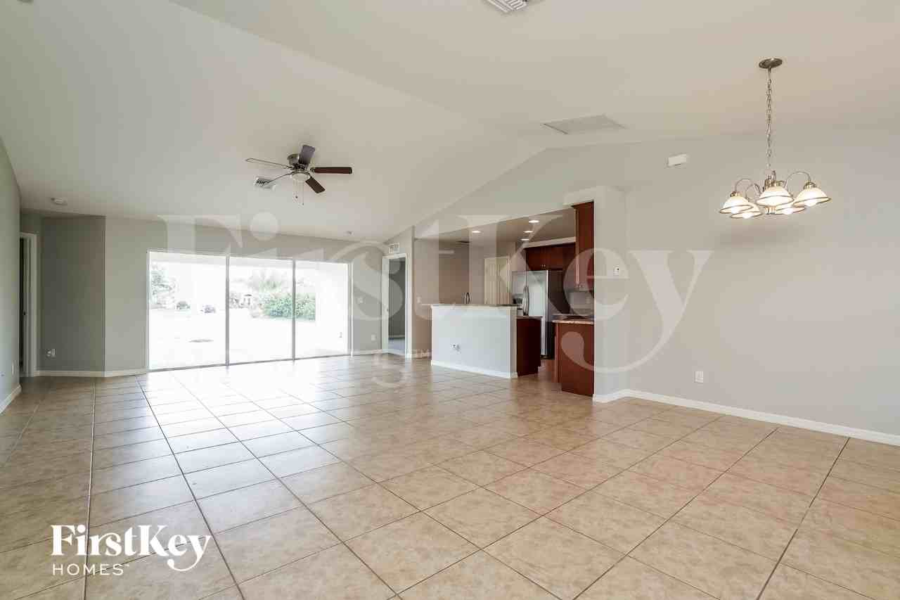 1719 Nwln - Photo 2 of 16