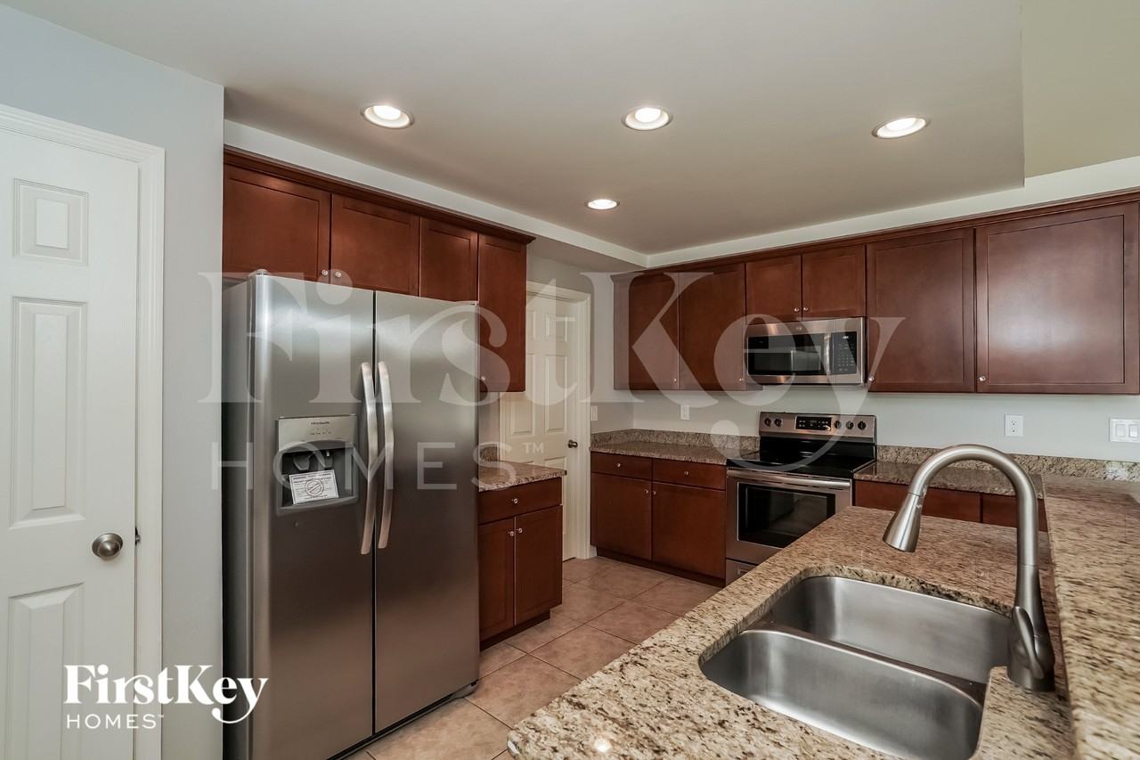 1719 Nwln - Photo 5 of 16