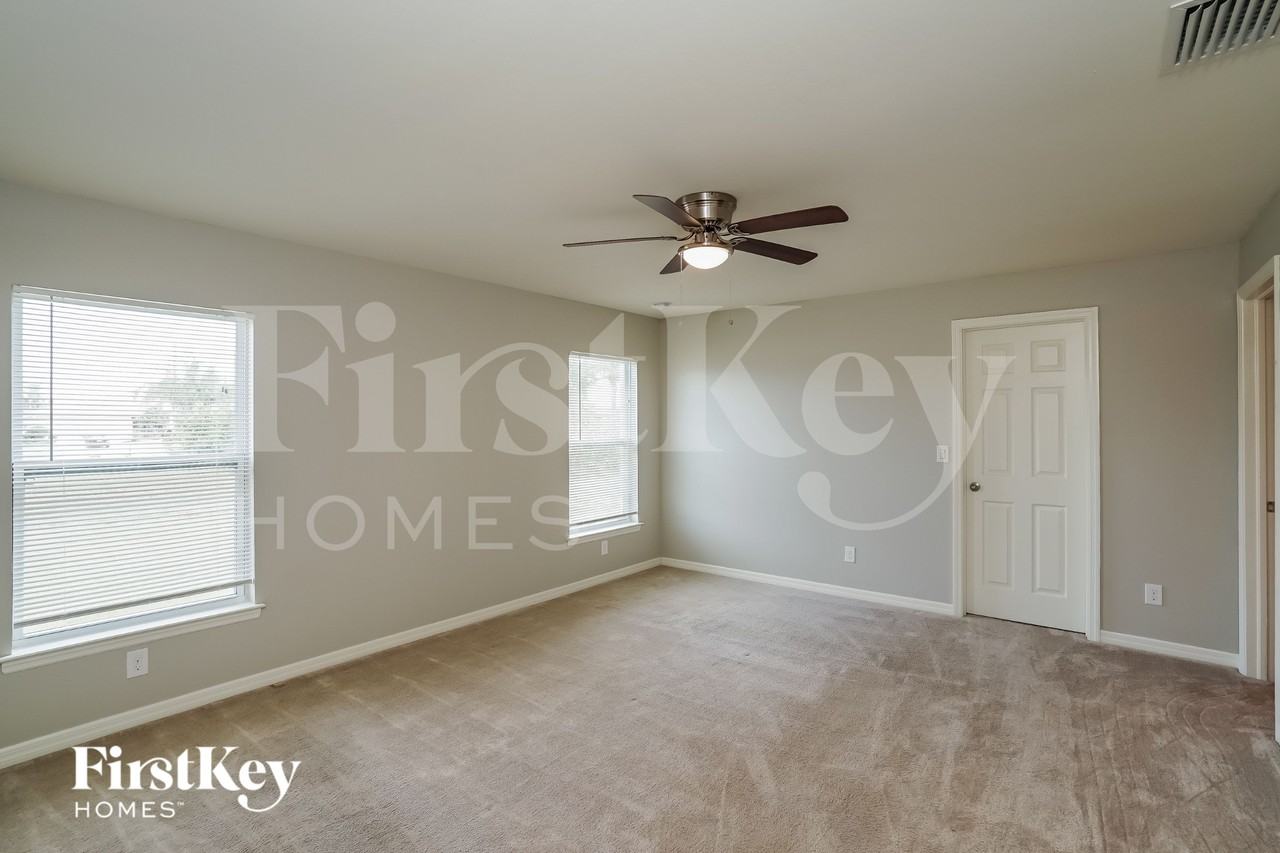 1719 Nwln - Photo 7 of 16
